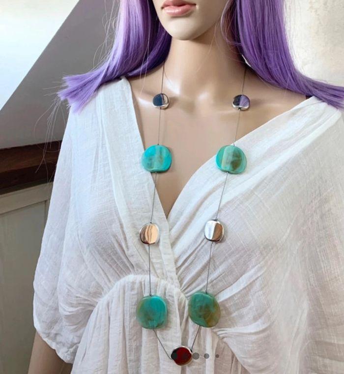 Collier long sautoir argenté et turquoise 🦋 - photo numéro 2