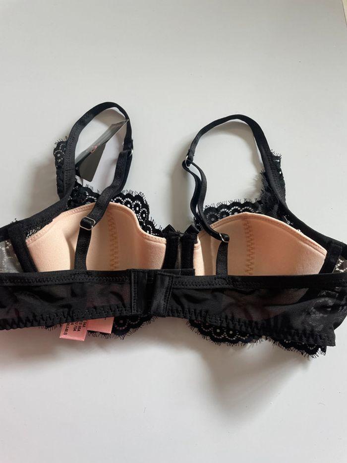 Soutien gorge noir Hunkemoller dentelle,  taille 90A - photo numéro 3