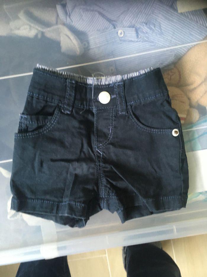 Short Levis 6 mois - photo numéro 1