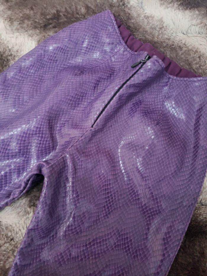 Pantalon pattes d'éléphant cuir peau crocodile croco violet 2 ans 24 mois fille créateur - photo numéro 2