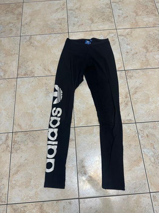 Legging Adidas - Taille 34 - photo numéro 1