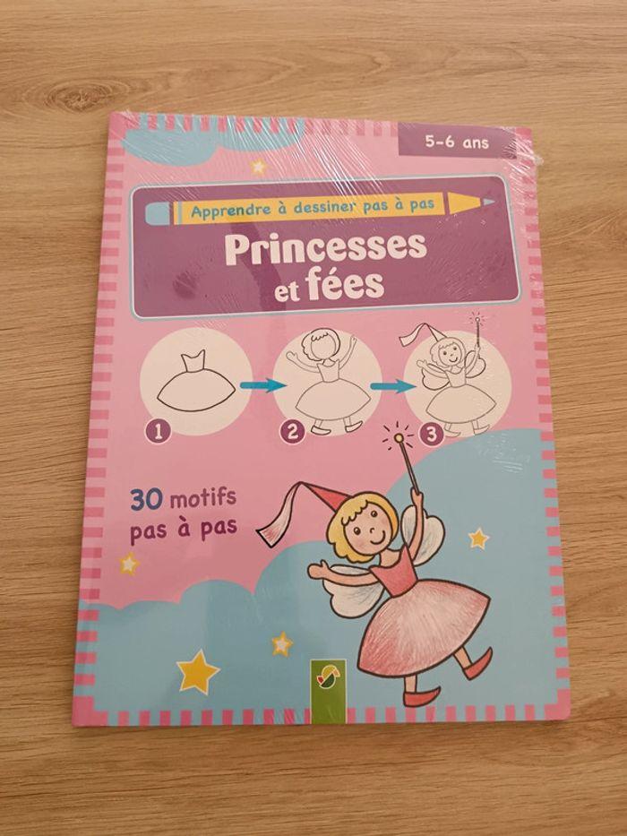 Princesses et fées pour apprendre à les dessiner pas à pas - photo numéro 1