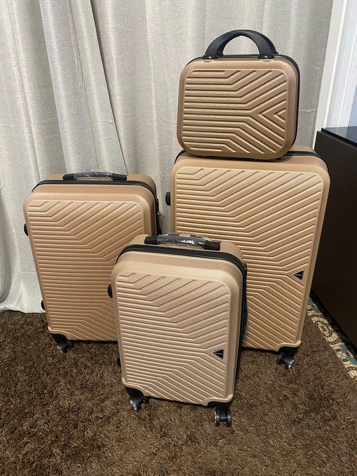 Lot de 4 valise avec roulettes 360°et code et cadena 🔥(XL L M S ) - photo numéro 5