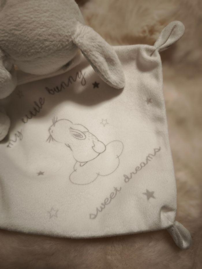 Doudou peluche lapin My Little Bunny, blanc gris mouchoir Sweet Dreams SIMBA TOYS - photo numéro 3