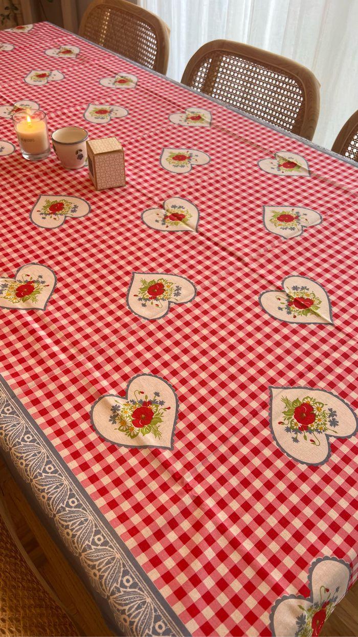 Nappe vintage à cœurs et carreau shabby chic très Zara home / Vintage tablecloth with hearts - photo numéro 3