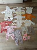 Lot vêtements bébé fille 1 mois