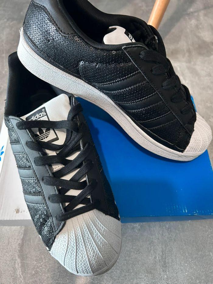 Basket adidas - photo numéro 1