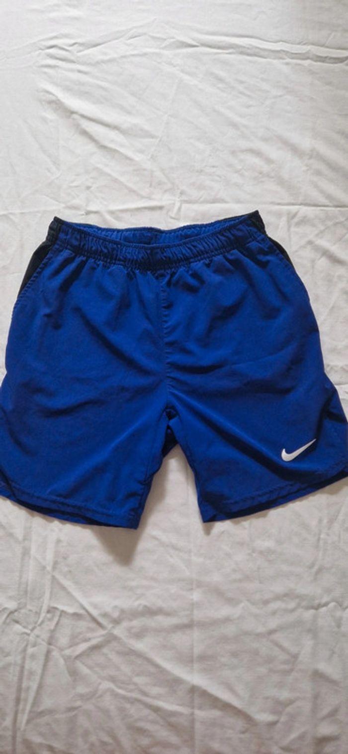 Short Nike - photo numéro 1