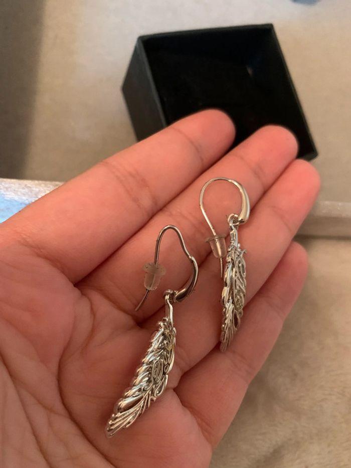 Boucles d'oreilles plumes pendantes en argent - photo numéro 6