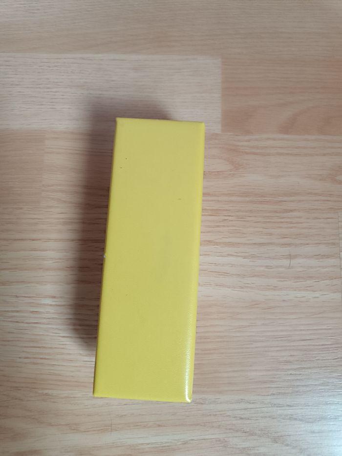 Etui à lunettes jaune aimanté neuf - photo numéro 7