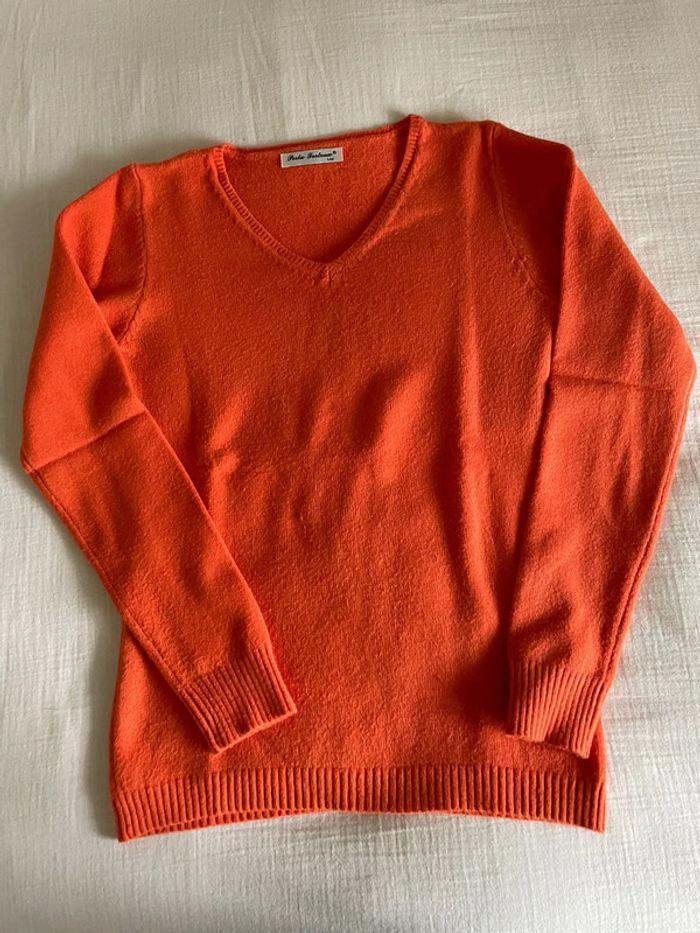 Pull en V orange - photo numéro 1