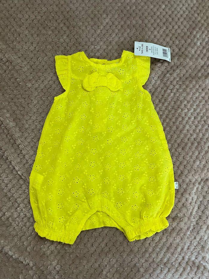 Combi, short jaune bébé tape-à-l’œil - photo numéro 1