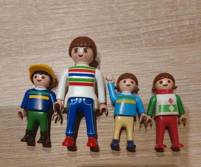 Lot de 4 playmobils