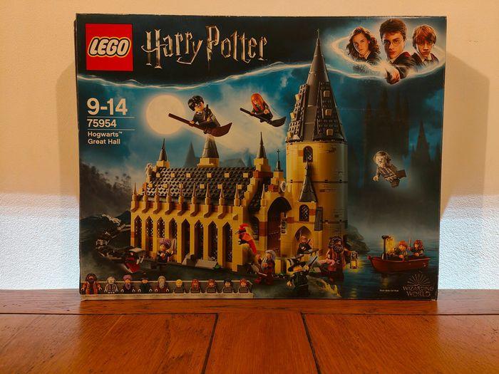 LEGO Harry Potter 75954 La grande salle du château de Poudlard - photo numéro 1