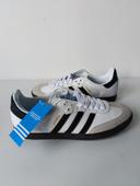 Baskets Samba Adidas 37 neuves