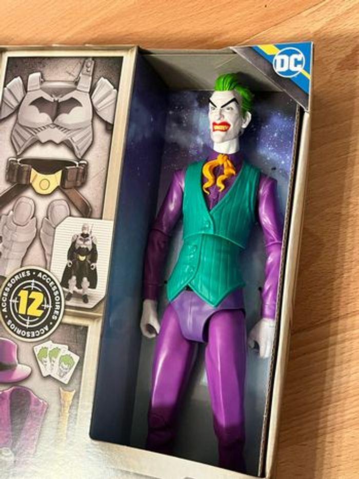 Batman the joker battle pack figurine 30 cm avec accessoires - photo numéro 2