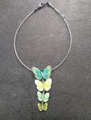 Collier 4 papillons verts