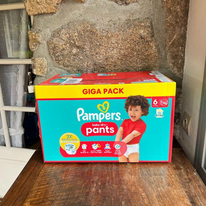 1 carton Pampers Taille 6 : 96 Culottes couches Pants - photo numéro 1