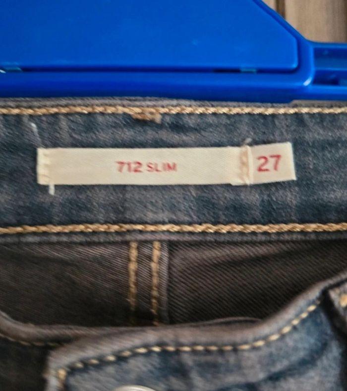 Jean levi's 712 slim taille 27 - photo numéro 3