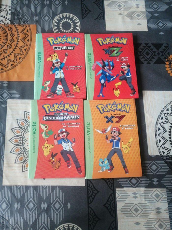 Lot de quatre livres Pokémon - photo numéro 1