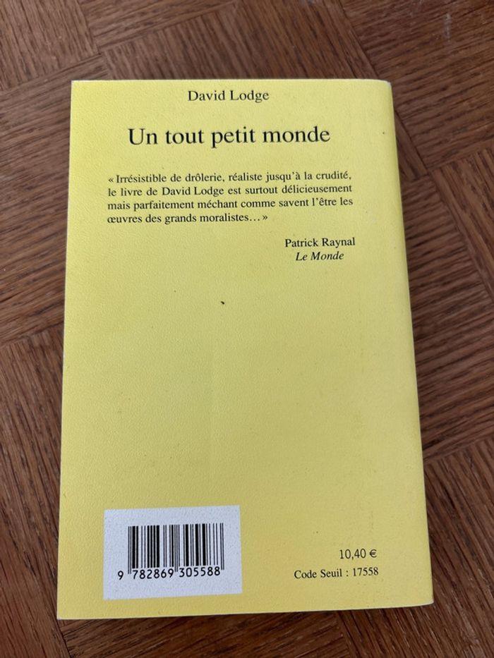 Un tout petit monde / David Lodge - photo numéro 2