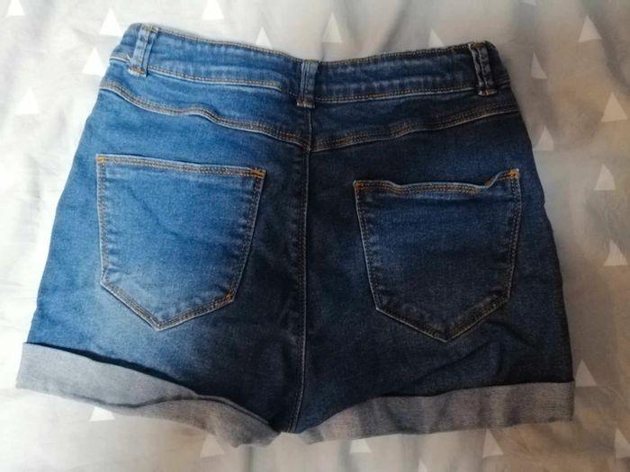 lot 2 shorts taille 34 tbe - photo numéro 3