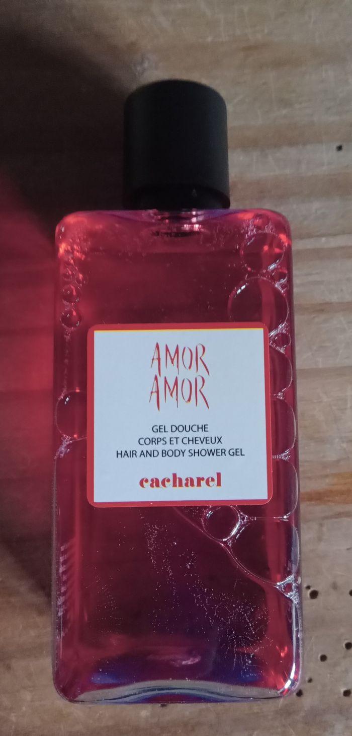 Amor amor  Cacharel - photo numéro 1