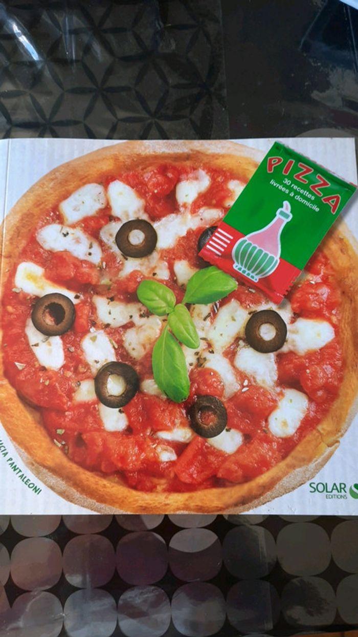 Livre de pizza - photo numéro 1