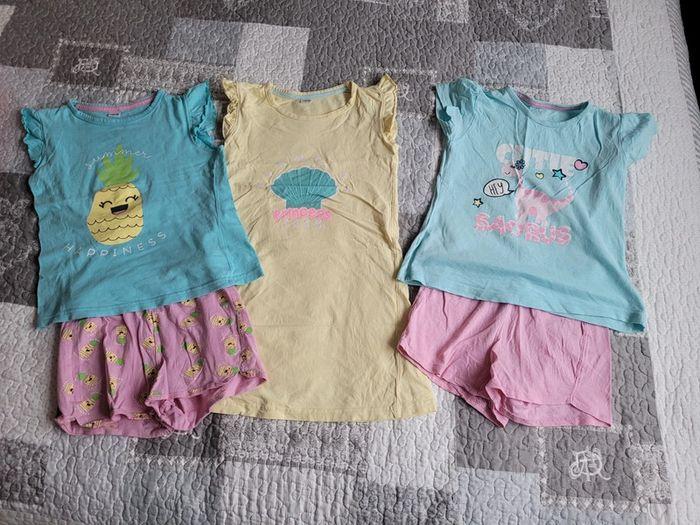 3 pyjamas, taille 110/ 116 soit 5/6 ans - photo numéro 1