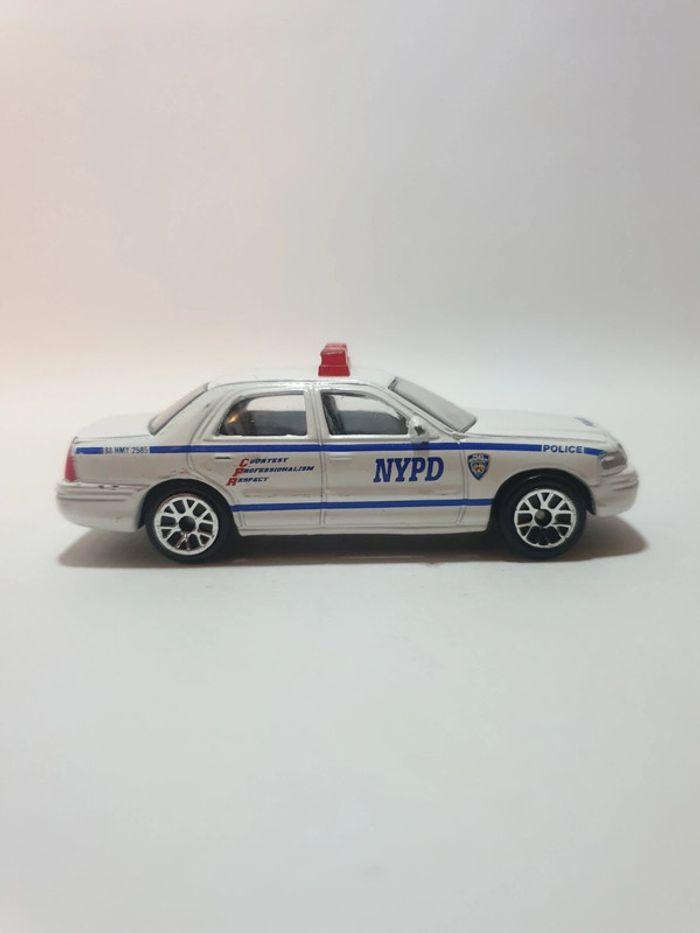 Realtoy Ford Crown Victoria NYPD New York City Police - 1/64 - photo numéro 5