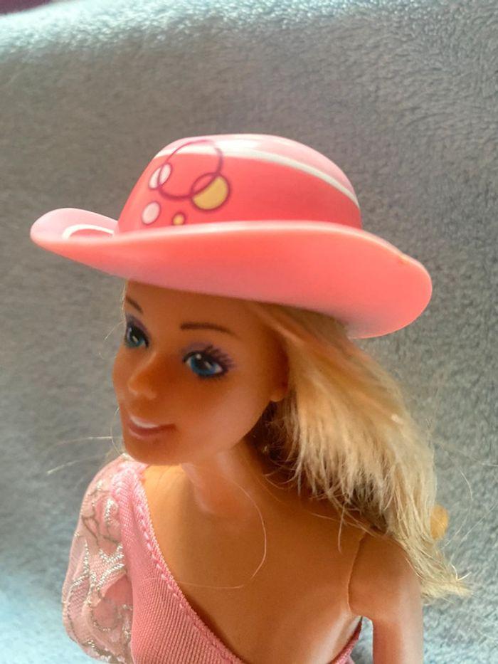 Chapeau cow-boy poupée Barbie - photo numéro 2