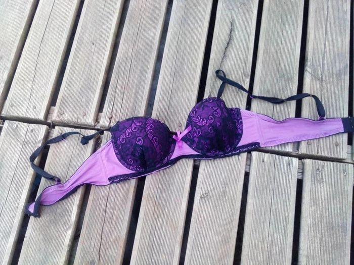 Soutien gorge lilas 85B - photo numéro 1