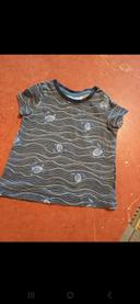 T.shirt bébé taille 9 mois