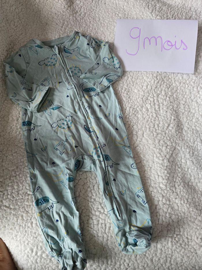 5 Pyjamas 9 mois - photo numéro 1