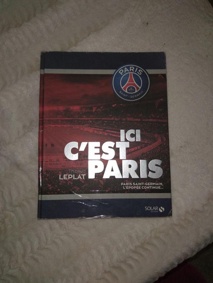 Gros livres football - photo numéro 1