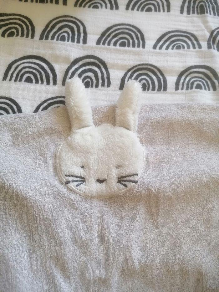 Protège matelas a langer gris Lapin peluche - photo numéro 2