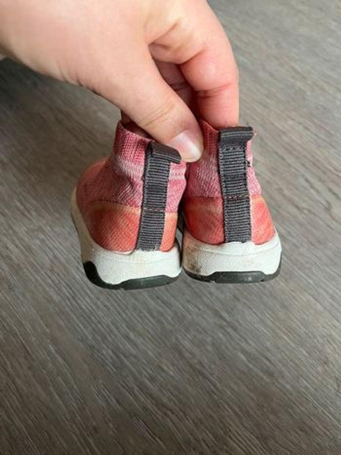 Basket chaussette rose Zara taille 21 - photo numéro 4