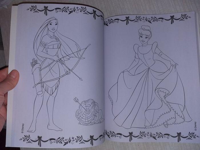 Album/ livre Megacolor coloriages Disney neuf - photo numéro 10