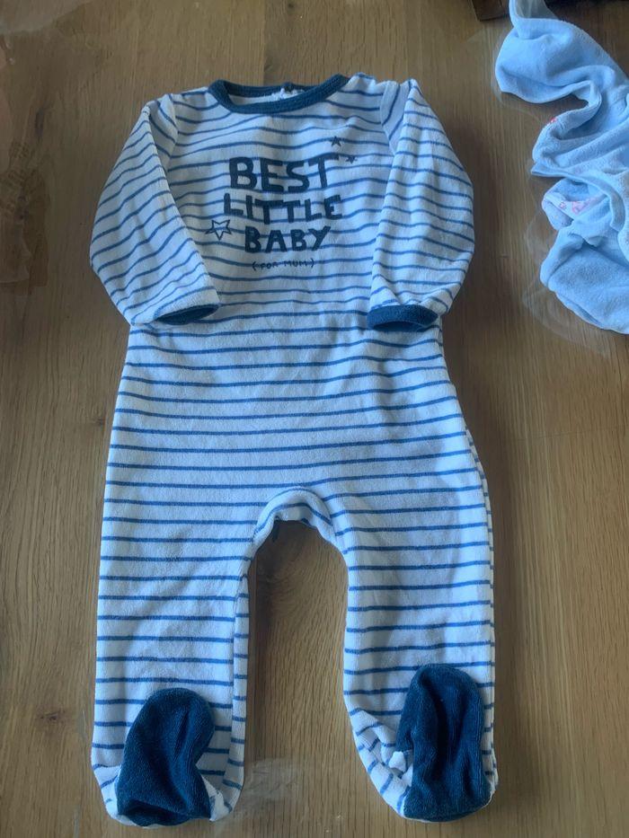 Lots bébé pyjamas divers taille - photo numéro 7