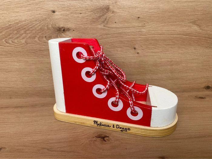 Melissa and Doug chaussures bois Montessori - photo numéro 1