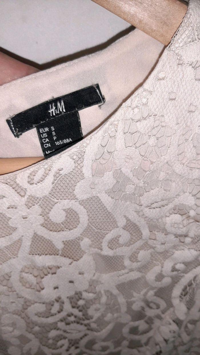 Robe en dentelle hm 36 rose pale - photo numéro 3