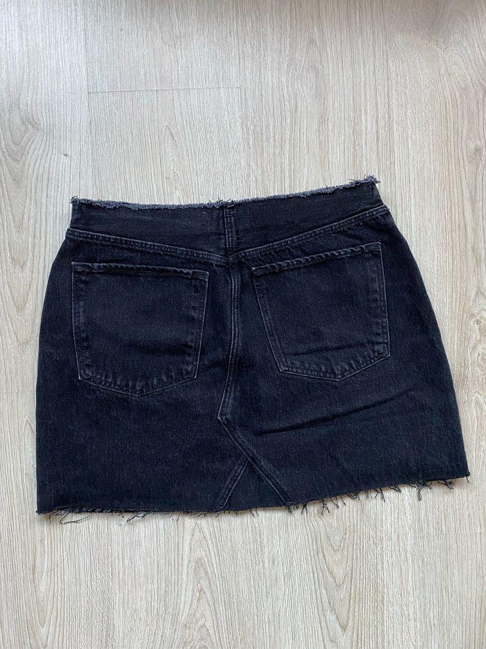 Mini jupe en jean noir Pull and Bear - photo numéro 3