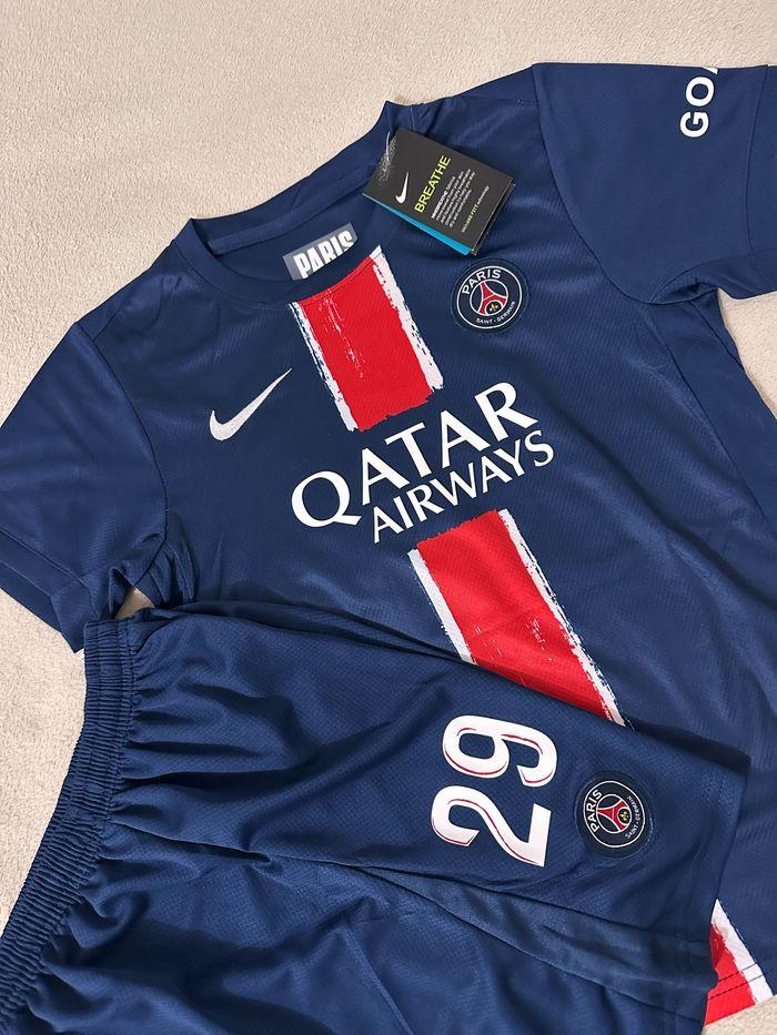 Ensemble pour enfants PSG BARCOLA 2024/2025 - photo numéro 1