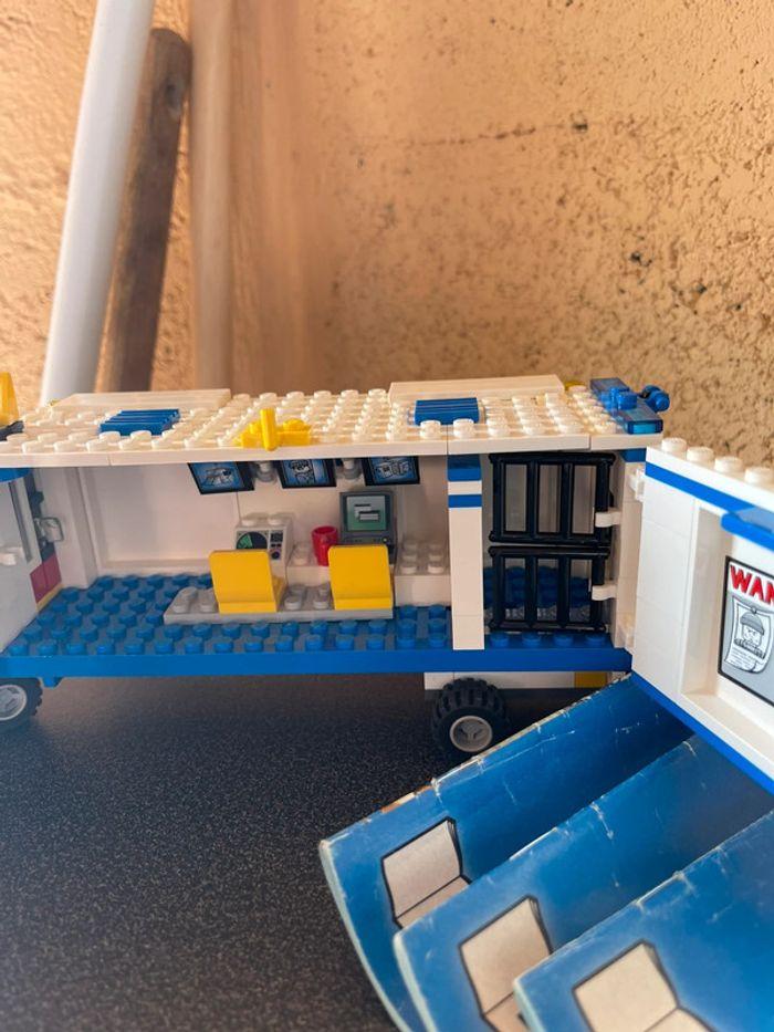 LEGO City - L'unité de police mobile - 60044 - photo numéro 6