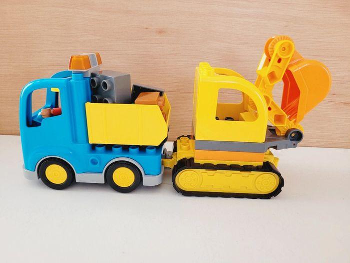 Lego duplo Le camion et la pelleteuse

10812 - photo numéro 13