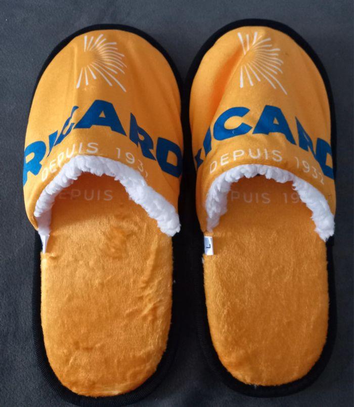 Chaussons ricard jaune - photo numéro 1