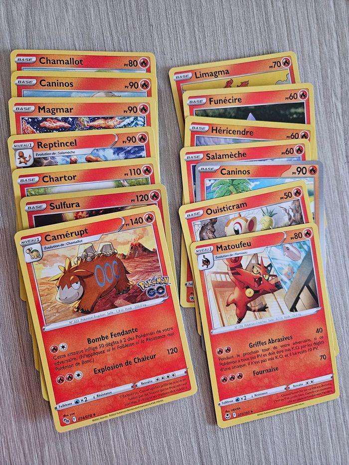 Lot de 14 cartes pokemon type feu