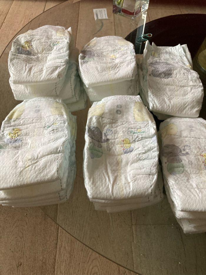 24 couches Pampers taille 3 - 6 à 10 kg - photo numéro 1