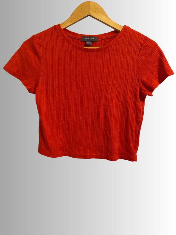 Crop-top rouge manches courtes - taille XS - photo numéro 1