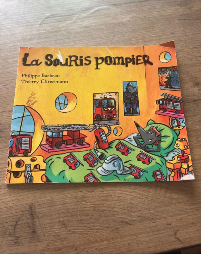 Livre la souris pompiers lire c est partie - photo numéro 1